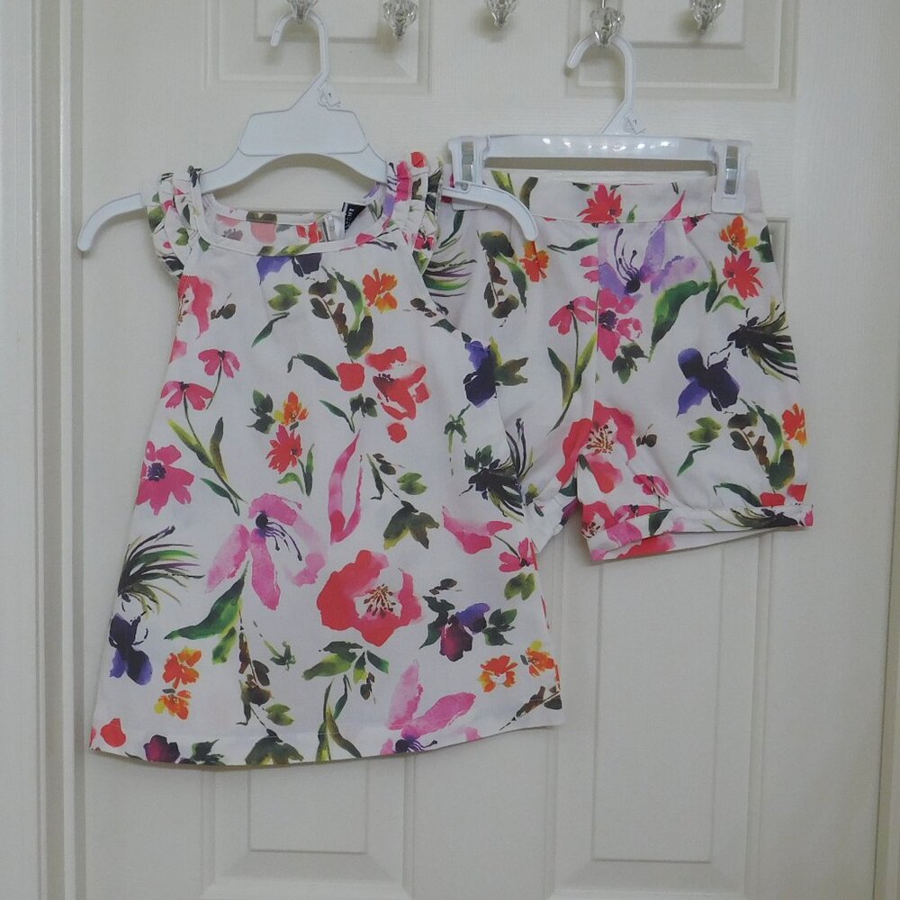 NWT 2pc Petite Plume White Bright Floral Print Top & Shorts Pajamas sz 7